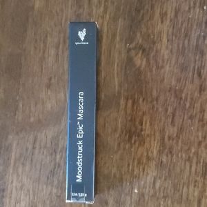 Younique Moodstruck Epic mascara. Brown. New.